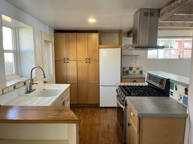 Foto del edificio - 410 Liebert St