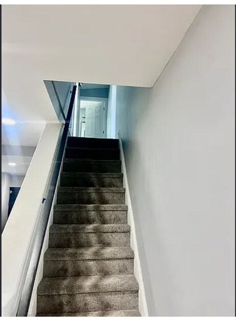 Foto del edificio - 820 W 7th St