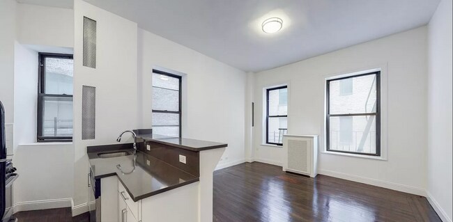 Building Photo - 125 Remsen St