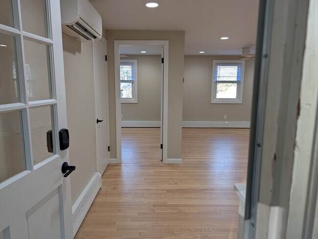 Foto del edificio - 63 Buttles Rd