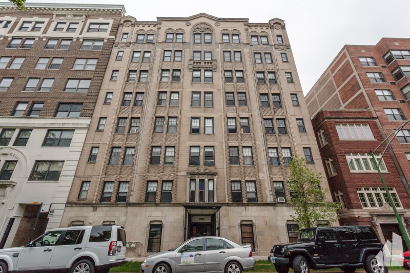 Foto principal - 1209 W Sherwin Ave