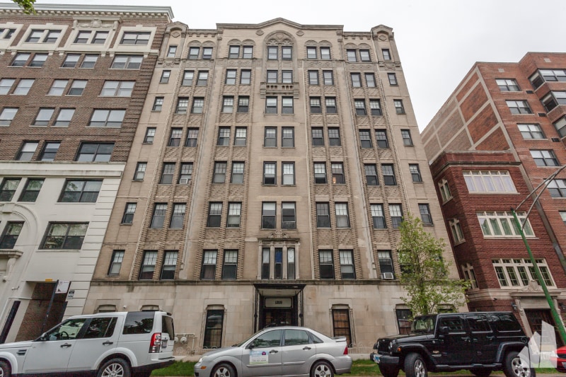 Primary Photo - 1209 W Sherwin Ave