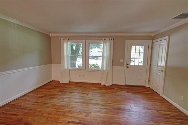 Building Photo - 2968 Fantasy Ln