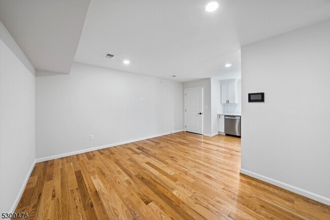 Foto del edificio - 549 S Orange Ave