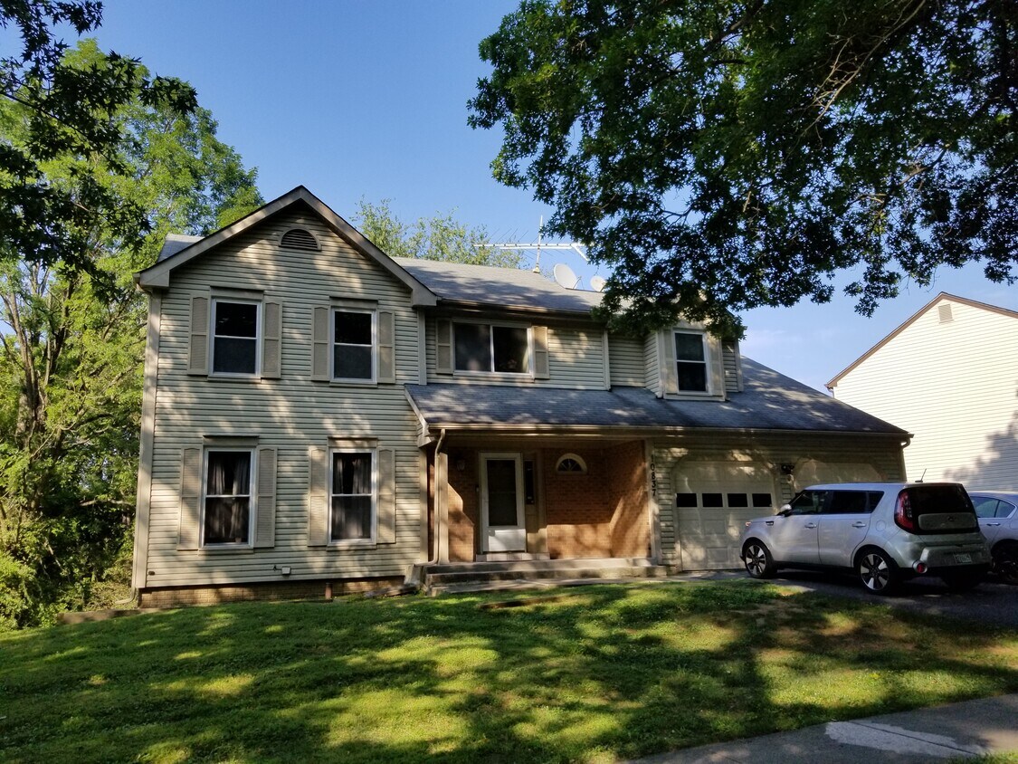 Primary Photo - 10837 Arrowsmith Ct