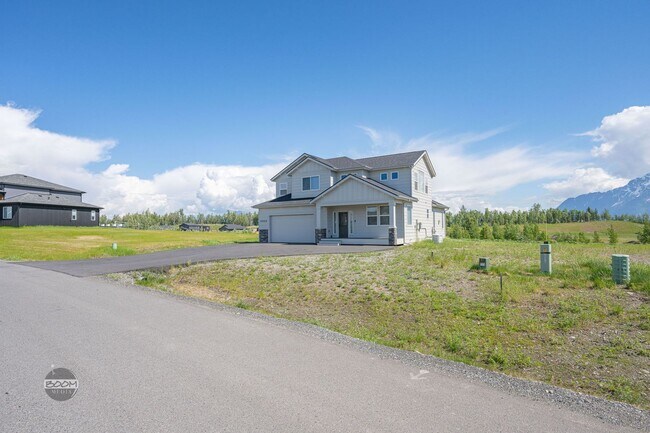 Foto del edificio - Premium 4BR Rental in The Ranch | Stunning Mountain Views | Easy Community Location | Automatic G...
