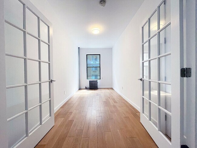 Foto del edificio - 3621-3629 Broadway