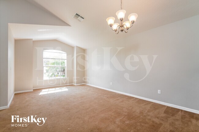 Building Photo - 2101 Laparelle Dr