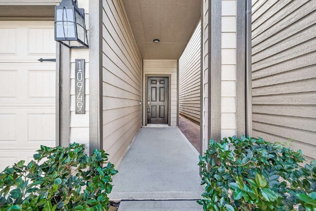 Building Photo - Modern 4 Bed, 3.5-Bath Home in Spring Branch West, Prime Houston Location $3,400