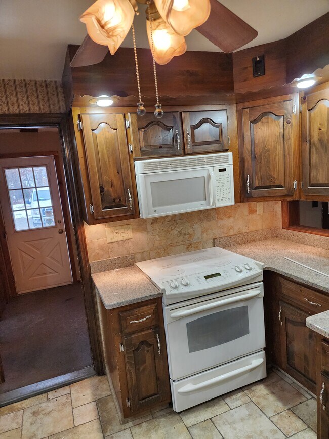 60 New Paltz Rd, Highland, NY 12528 House Rental in Highland, NY