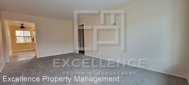 Foto del edificio - 3 br, 1 bath House - 945 College Dr