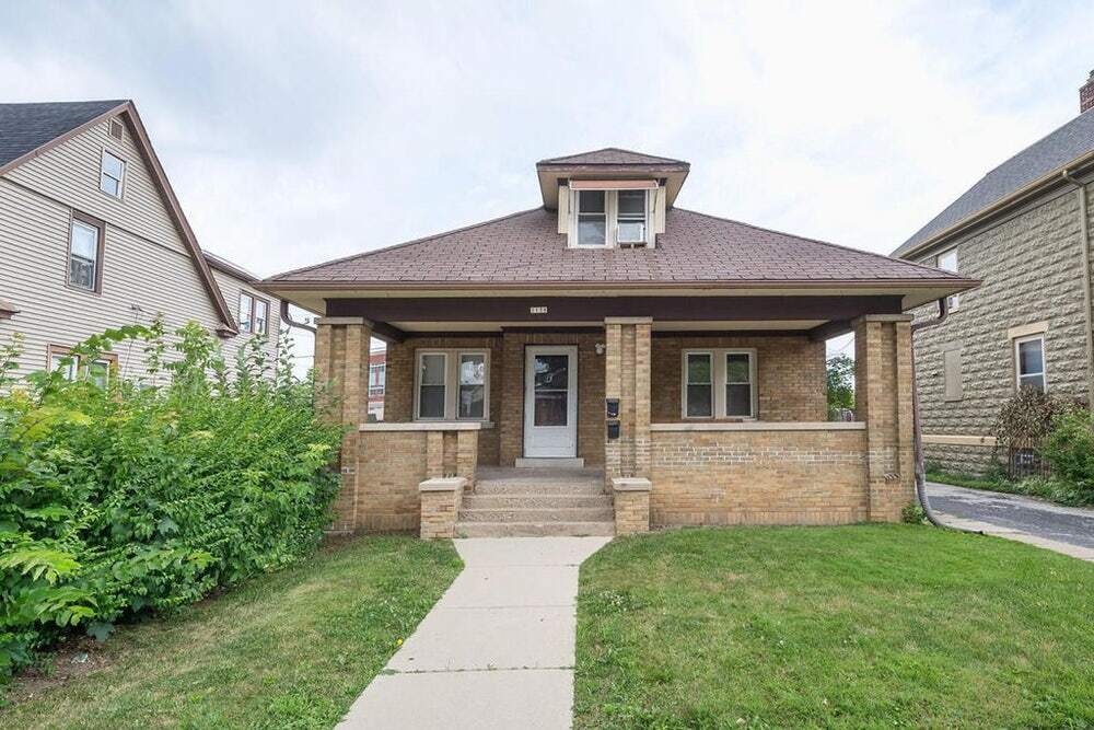 1138 S 56th St, West Allis, WI 53214 Townhome Rentals in West Allis