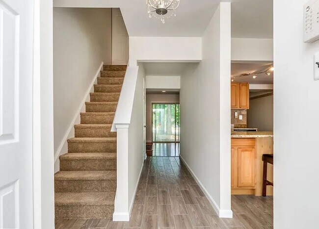 Foto del edificio - 1054 Pendleton Ct
