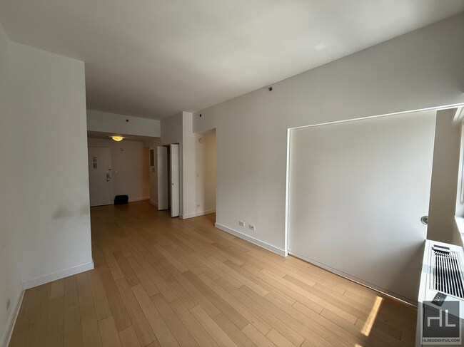 Building Photo - East 39th Street
