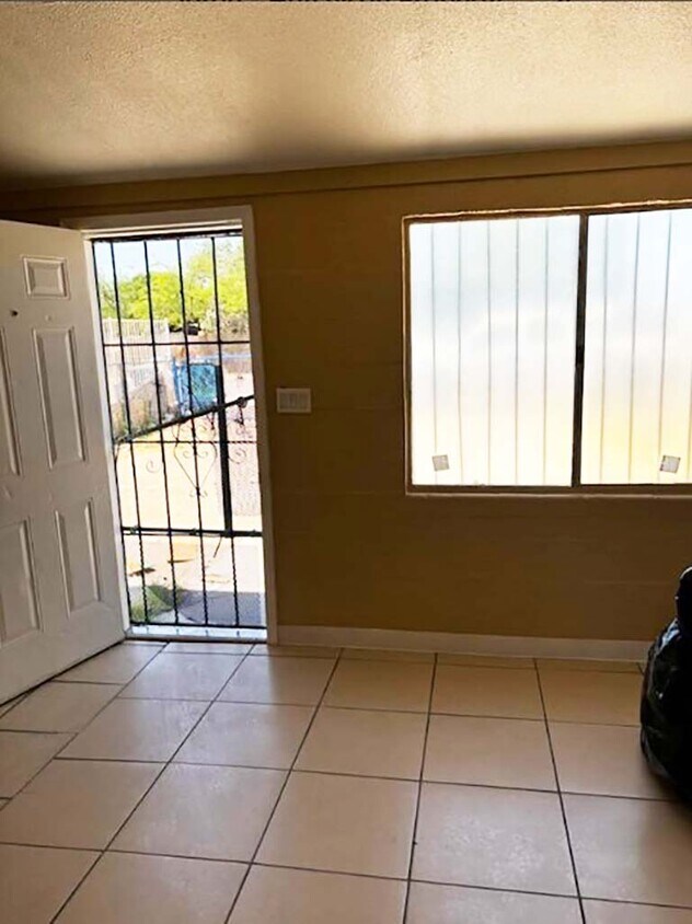 Foto del edificio - 1132 Laurel Ave