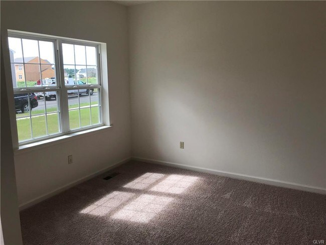 Foto del edificio - 5930 Winterberry Pl