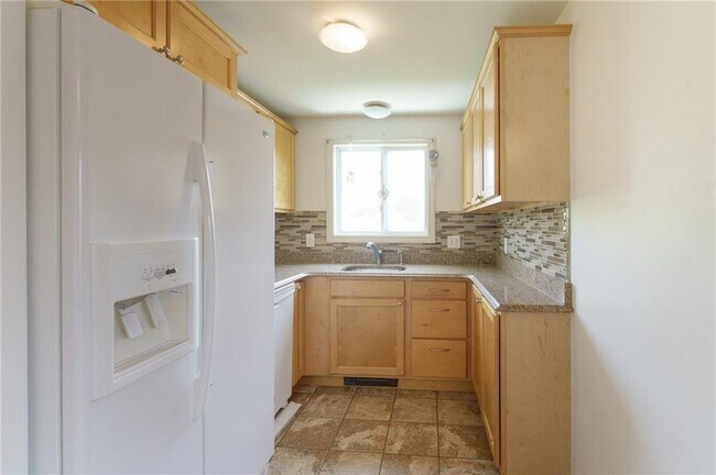Building Photo - 129 Home Ave