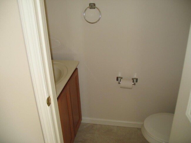 Building Photo - 1700 Big Tree Dr