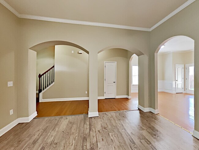 Building Photo - 335 Stoney Hollow Rd