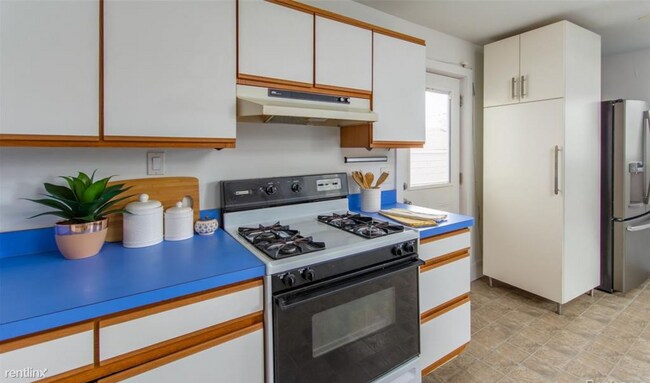 Building Photo - 3 br, 2 bath House - 2953 Burdette St