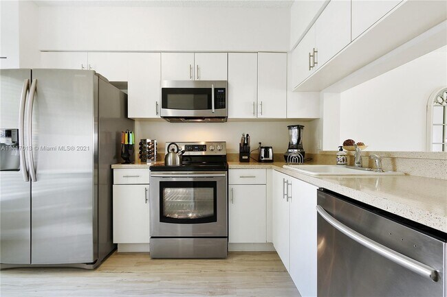 Building Photo - 219  Mallory Ct  219 Weston Fl 33326