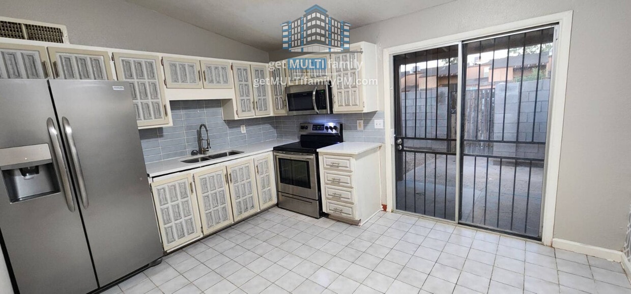 Primary Photo - 3645 N 69th Ave