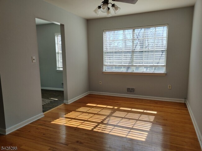 Foto del edificio - 800 Old Springfield Ave