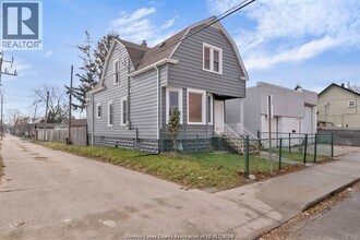 Building Photo - 637 Tuscarora St