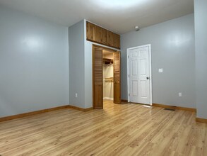 Building Photo - 152 Broadway