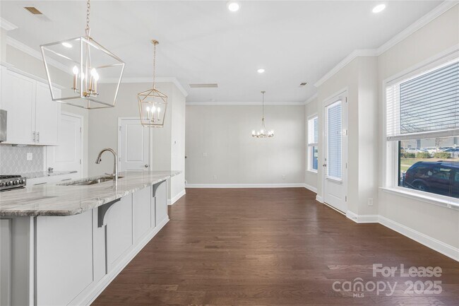 Foto del edificio - 6319 Southgrove St