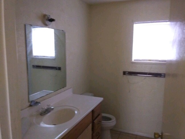 Building Photo - 4808 Johnson Rd