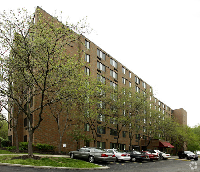 Building Photo - Beachpark Tower Apartments