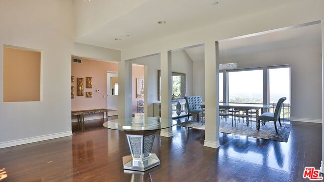 Building Photo - 14445 Mulholland Dr