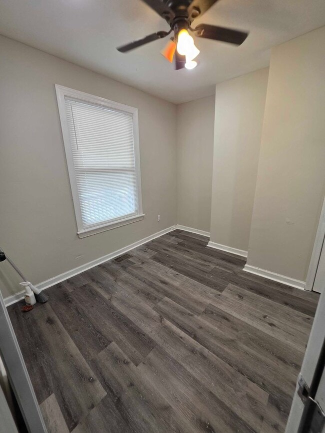 Building Photo - 5535 Crowson St