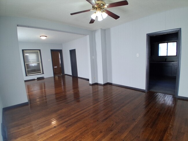 Building Photo - 35 S Griffin St