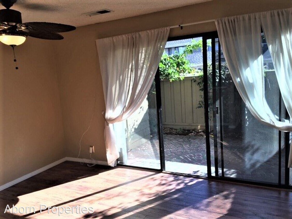 Primary Photo - 2 br, 1 bath House - 5510 Makati Circle