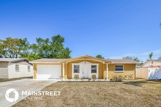 Building Photo - 4251 Oakfield Ave