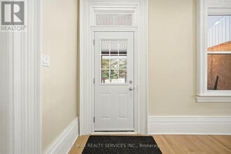 Building Photo - 8918 Wellington Rd 124