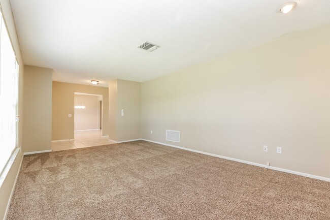Building Photo - 2194 Oak Grove Dr