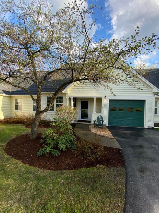 Foto del edificio - 43 Eastman Farm Rd