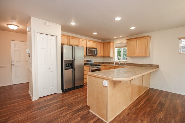 Foto del edificio - Lovely 3 Bedroom Auburn Condo
