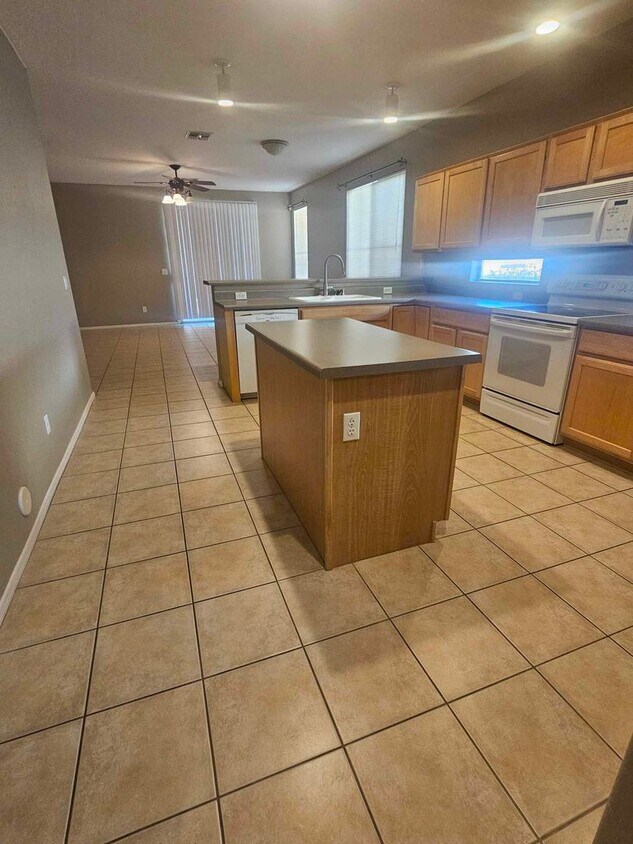 Building Photo - Lovely 3 bed/2 bath Gilbert Home in Higley...