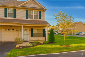 Building Photo - 635 Grove Cir