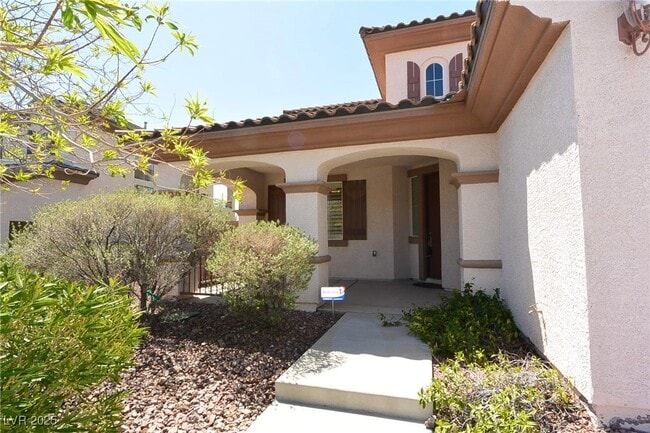 Building Photo - 983 Roseberry Dr