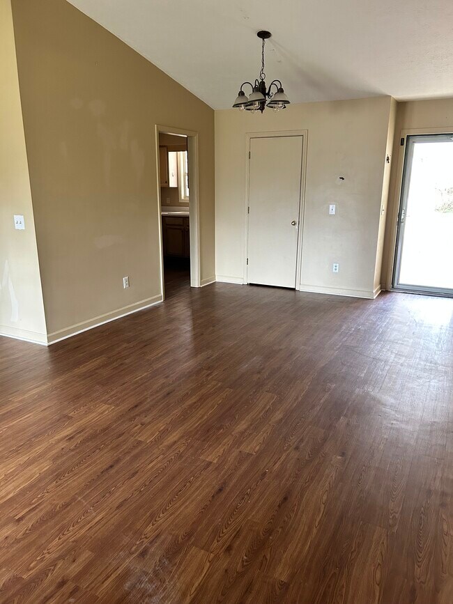 Foto del edificio - 1033 DeKalb St