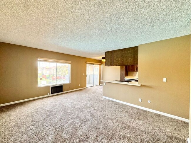 Building Photo - 9550 Carroll Canyon Rd