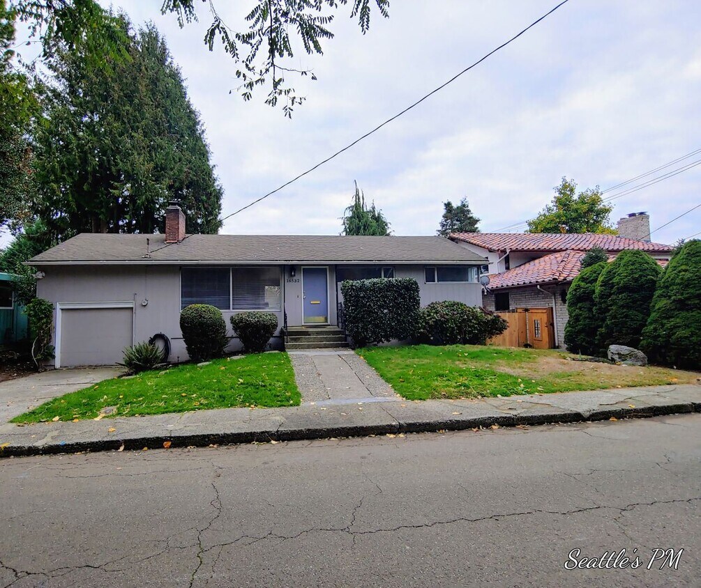 Primary Photo - 4 br, 2 bath House - 16532 Beach Drive NE