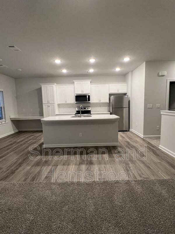 Building Photo - 2050 Lotus Dr