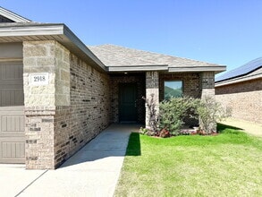 Building Photo - 2918 Urbana Ave