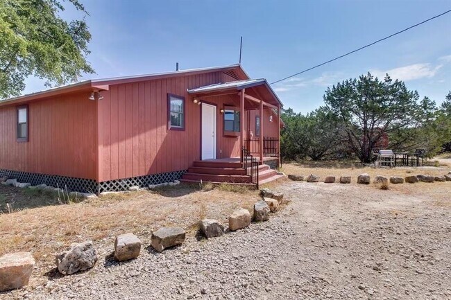 Foto del edificio - 7445 McGregor Ln